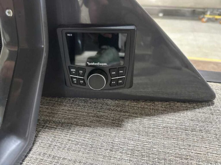 2026 Bennington 25RTFBA - Arch - Blackout US-ETWS9890K526 [photo 3]